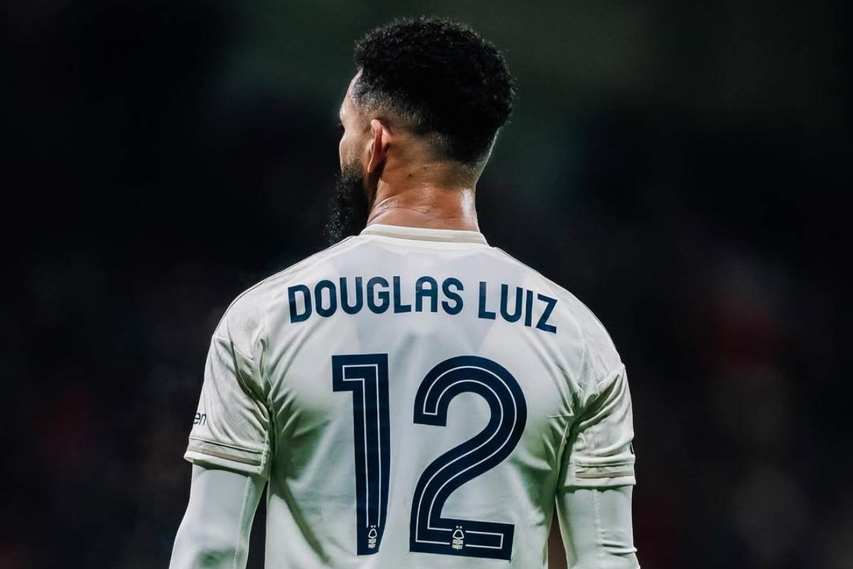 Douglas Luiz al Vasco de Gama