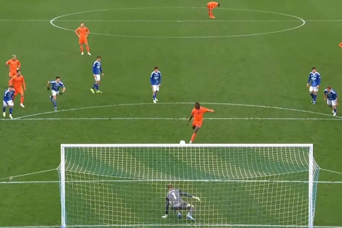 Kean rigore Como Fiorentina