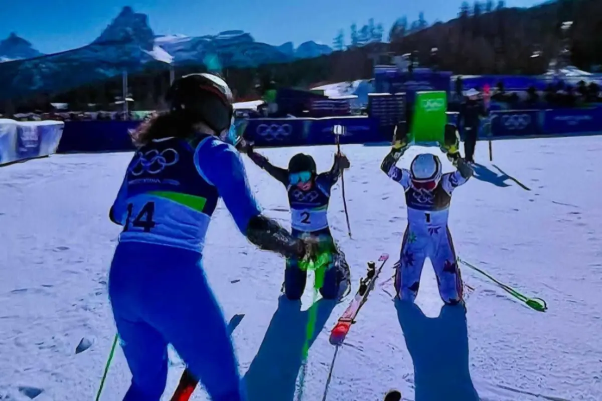 Federica Brignone e il gesto all'arrivo